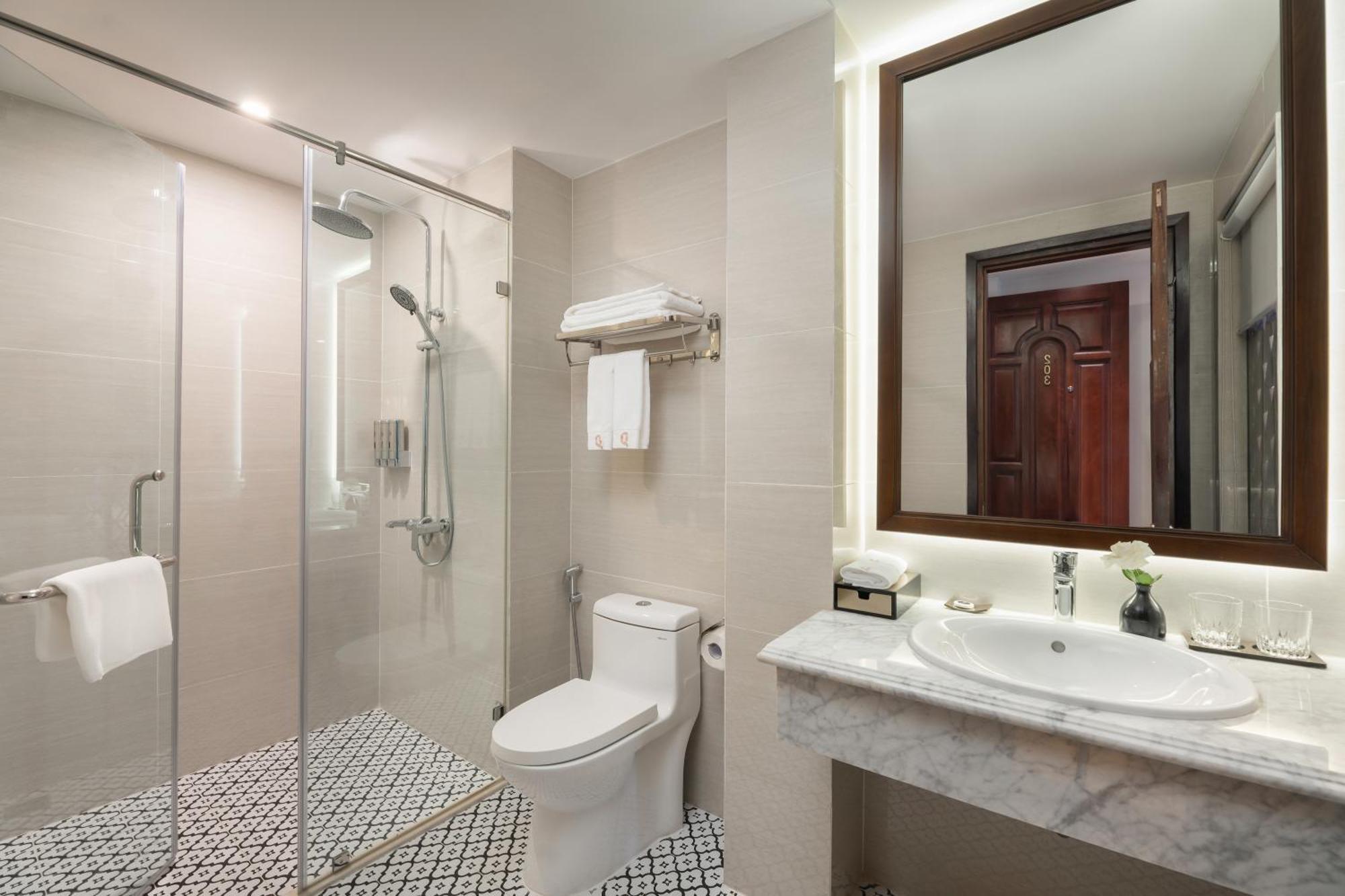 The Q Boutique Hotel Ханой Экстерьер фото