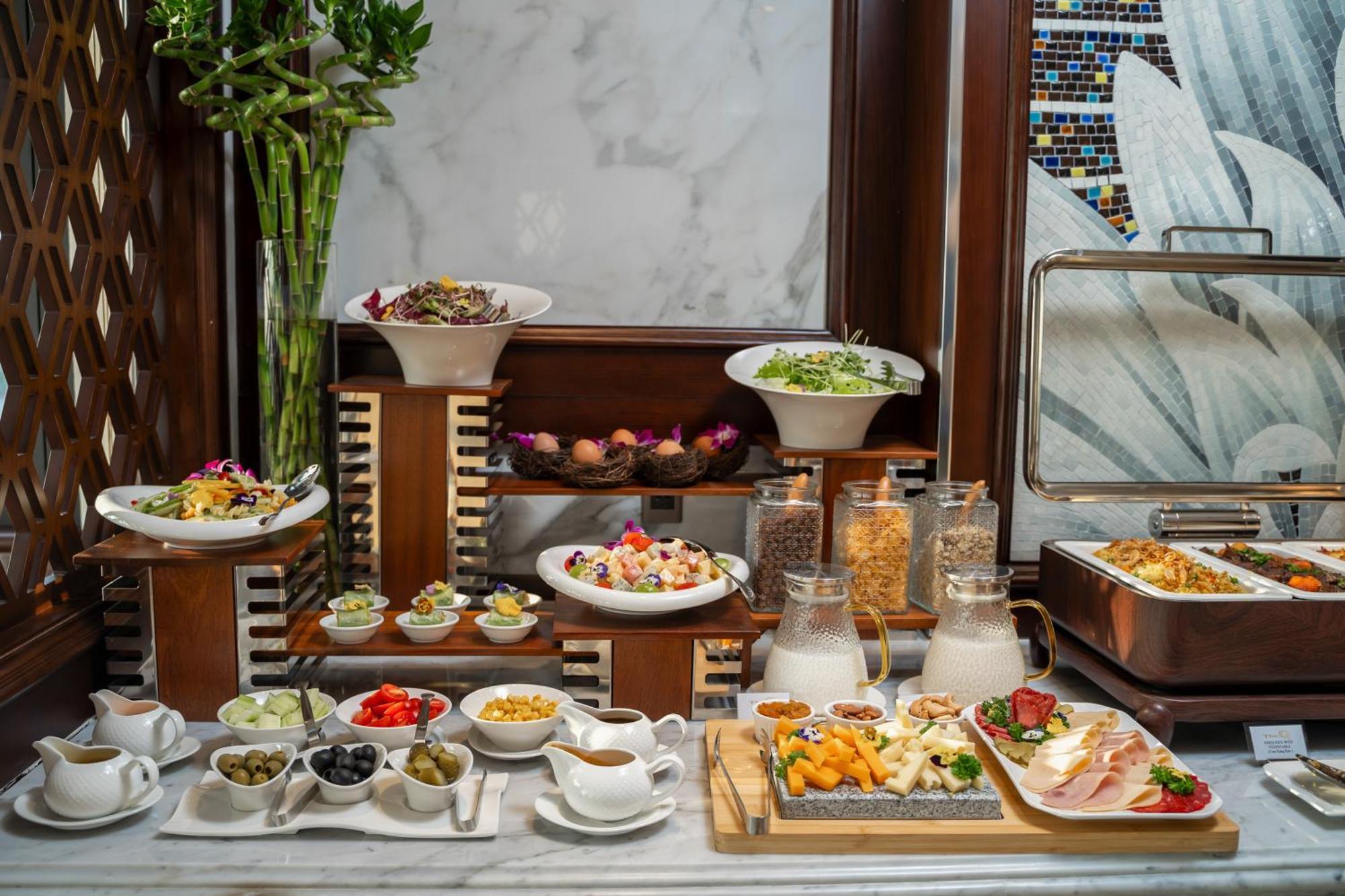 The Q Boutique Hotel Ханой Экстерьер фото