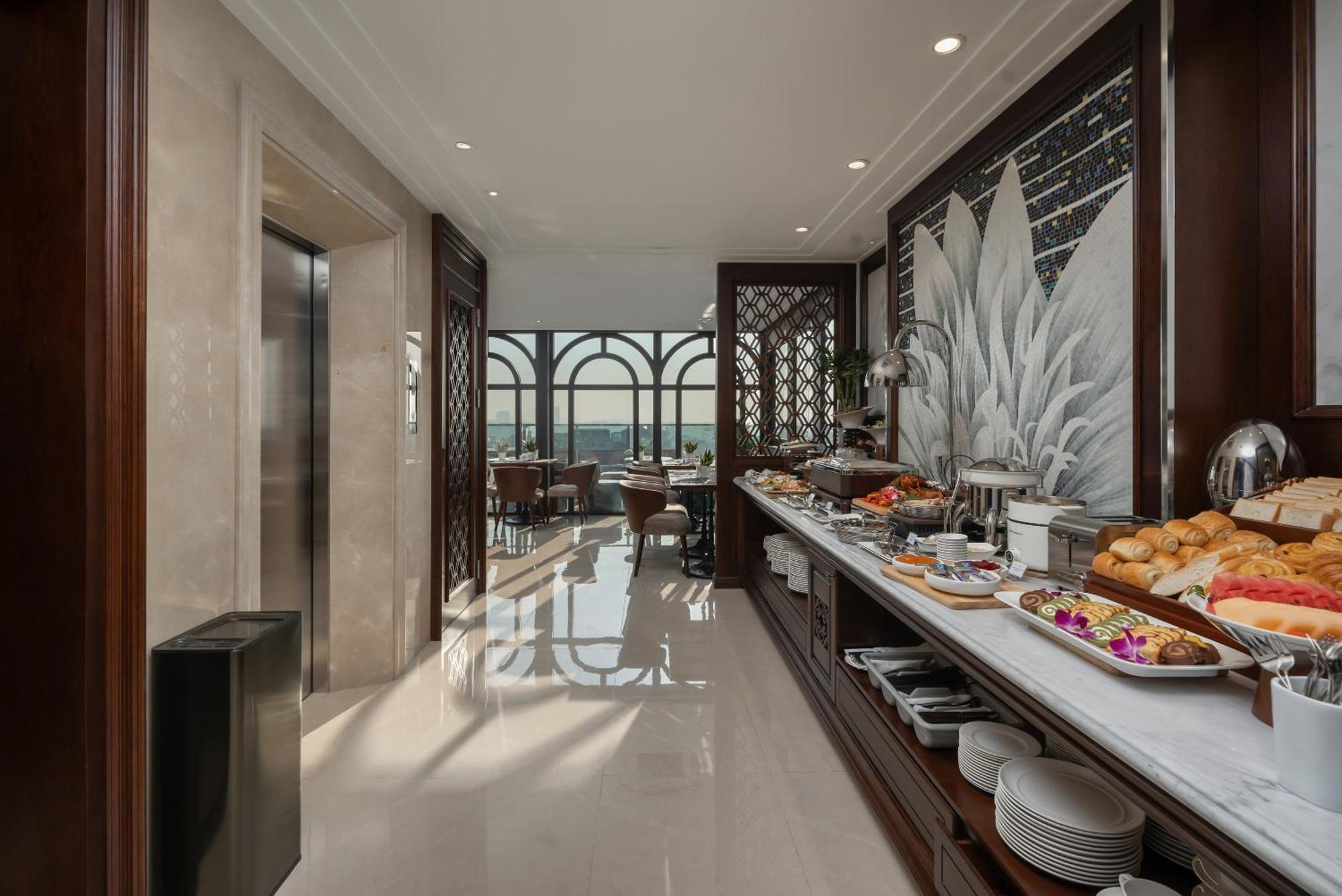 The Q Boutique Hotel Ханой Экстерьер фото